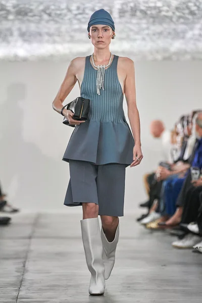 Look 6